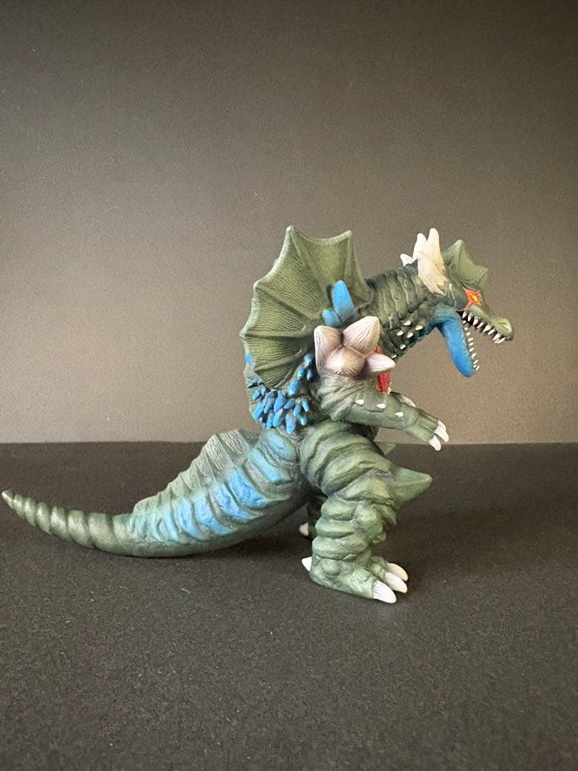 ウルトラ怪獣ソフビ ガイリュウガ リペイント完成品 - メルカリ