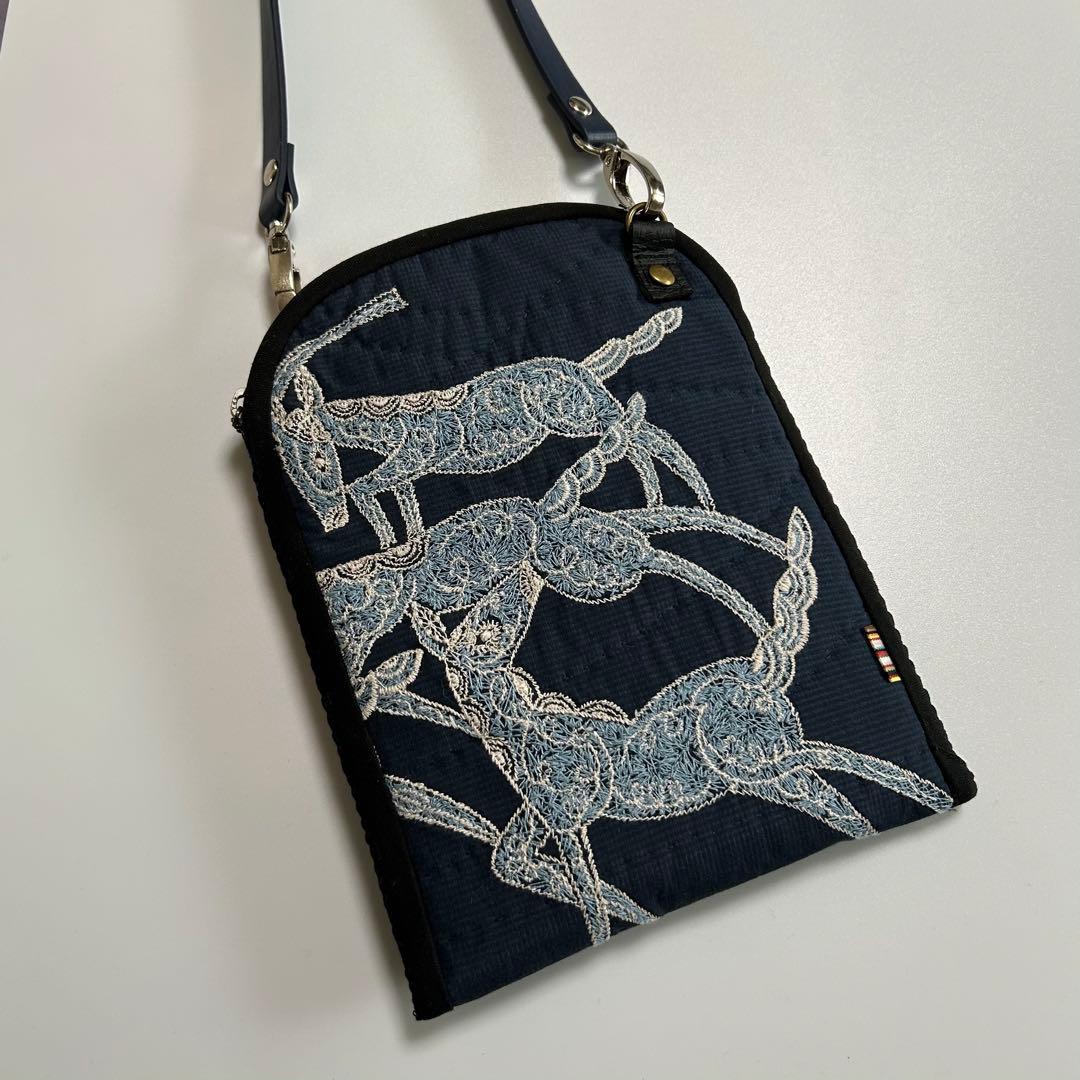 ミナペルホネン スマホショルダー キルト papurikko - メルカリ