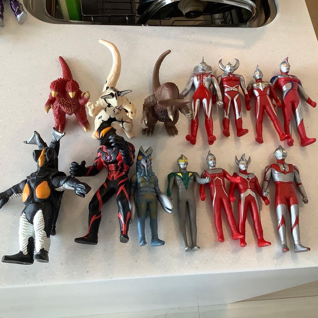 ウルトラマン 怪獣 ソフビ フィギュア まとめ売り - メルカリ