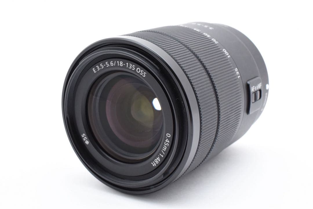 Sony E 18-135mm F3.5-5.6 OSS レンズ