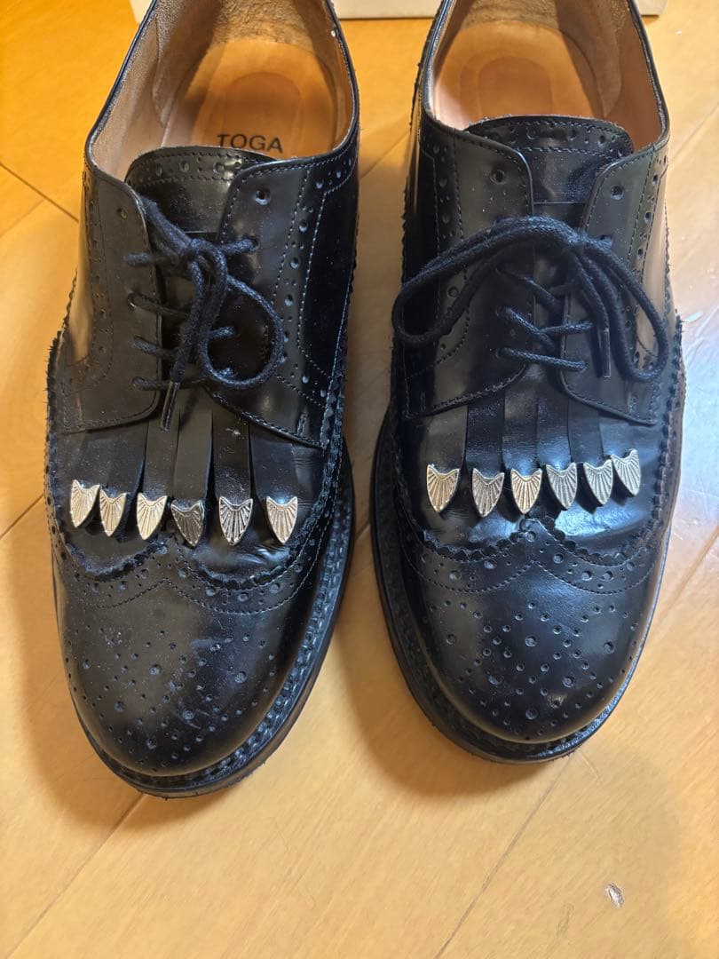 TOGA VIRILS ブラック ドレスシューズ - 靴在庫 処分