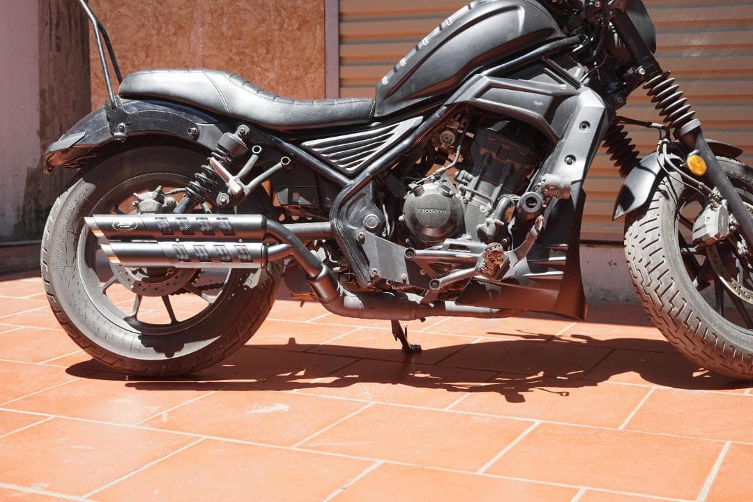 レブル250 2023年式 2本出しマフラー - メルカリ