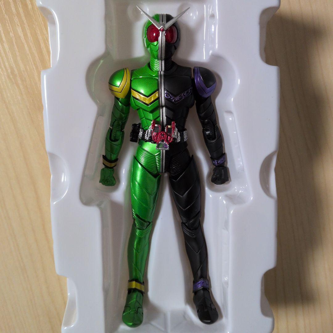 S.H.Figuarts（真骨彫製法）仮面ライダーW サイクロンジョーカー