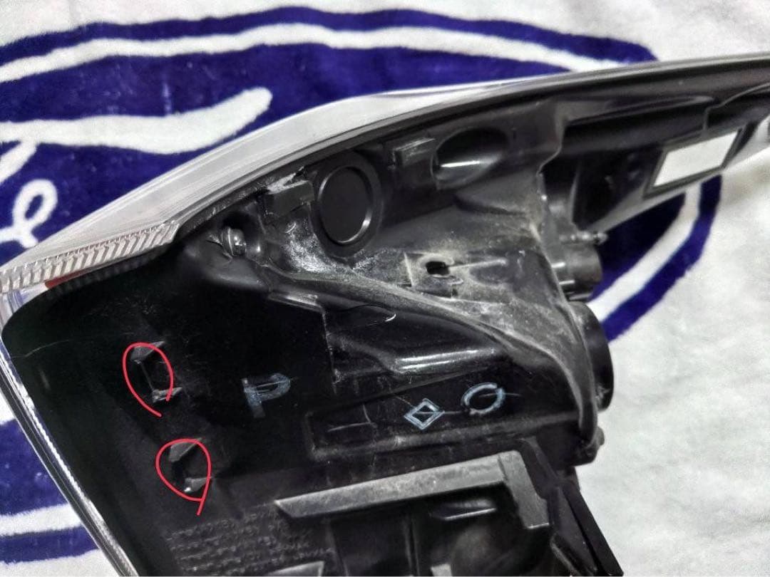 トヨタ プリウス 50 前期 テールランプ ICHIKOH 47-87 - メルカリ