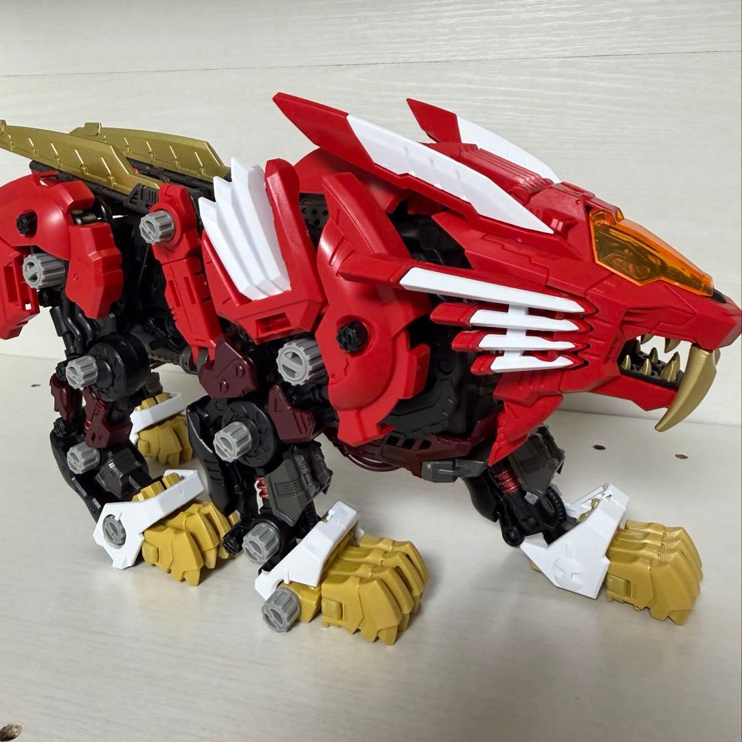 1*0様 【完成品】ZOIDS AZ-01EX ブレードライガー レオン・トロス ZOIDS】AZ-01EX ブレードライガー レオン・トロス仕様ゾイ子の商品