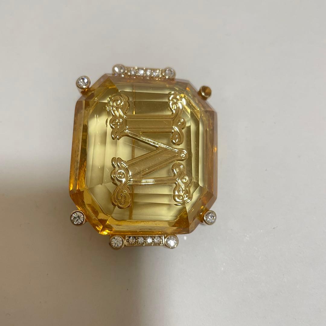 マックスマーラ Max Glassy Brooch ブローチ ゴールド Mロゴ - メルカリ