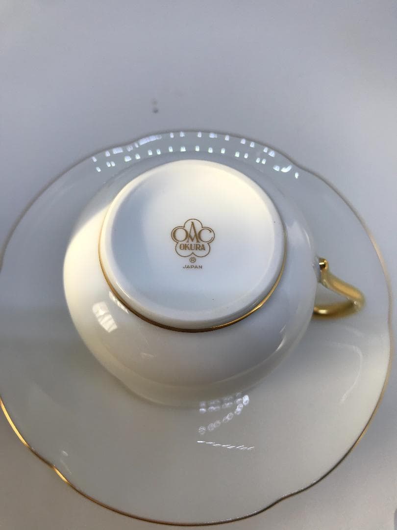新品 大倉陶園 白磁デミタスカップ&ソーサー箱つき（ゴールドライン）