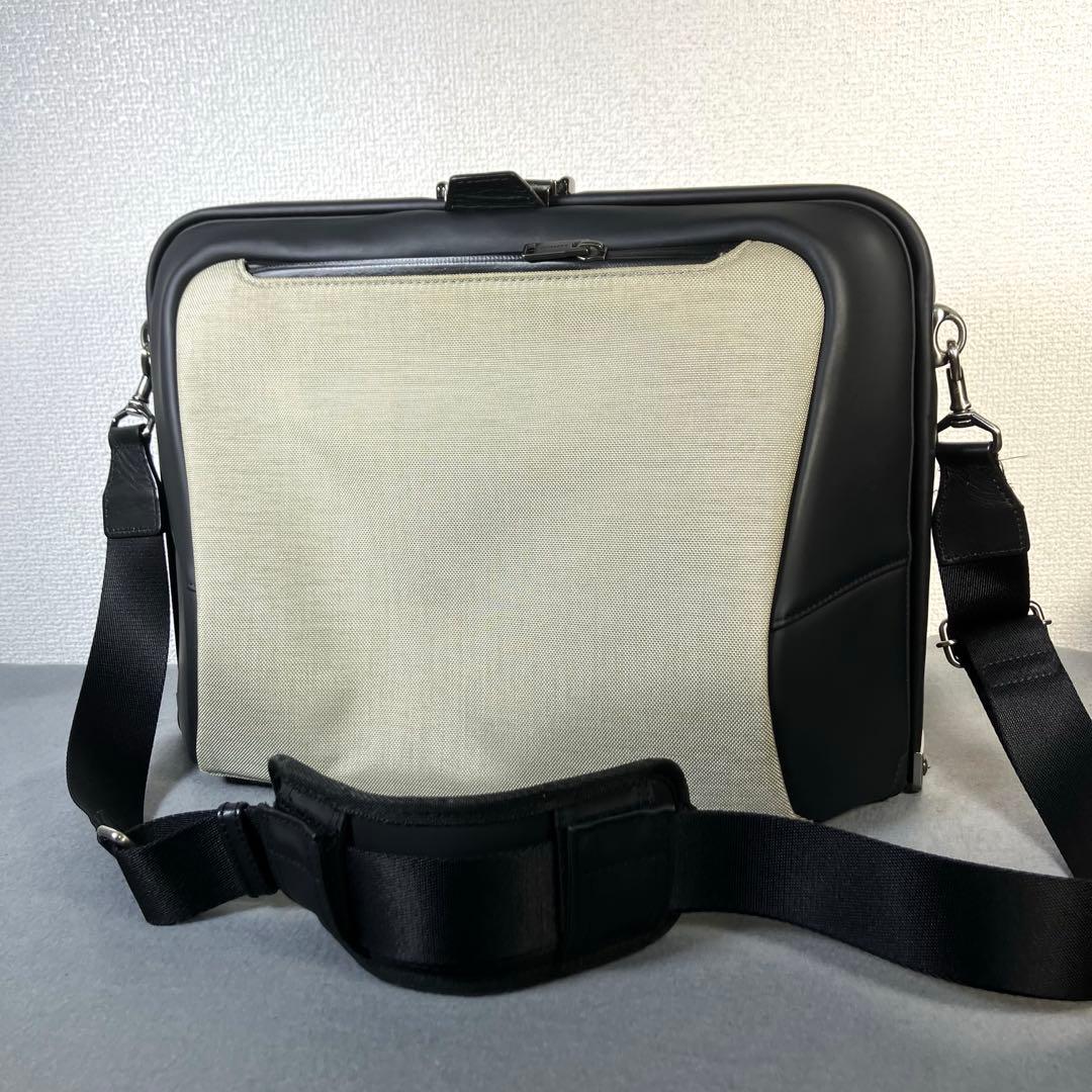 【美品】ARTPHERE アートフィアー　ダレスバッグ　ショルダーバッグ ARTPHERE（アートフィアー） 【1秒で開閉！大きく開いて取り出し