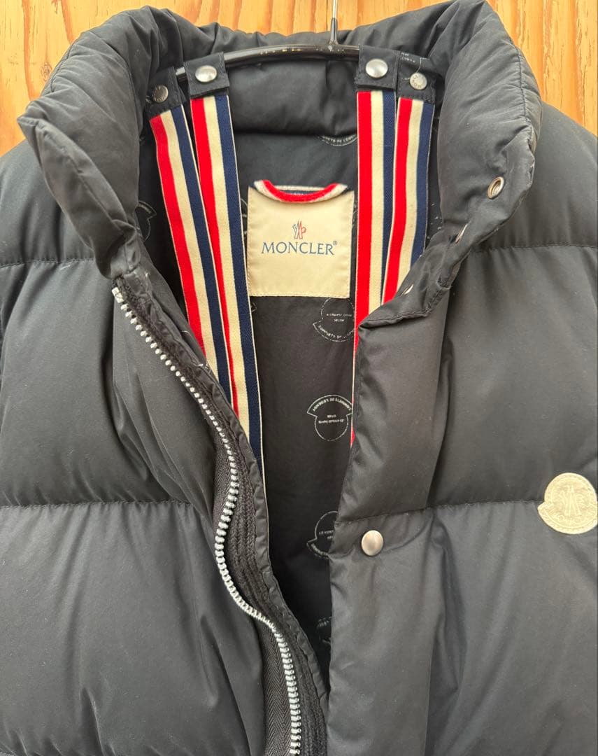 MONCLERV モンクレールV 黒 ベスト サイズ1 - メルカリ