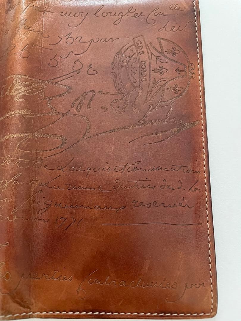 《値下げ中》Berluti ベルルッティ　レザー　カリグラフィ　手帳カバー