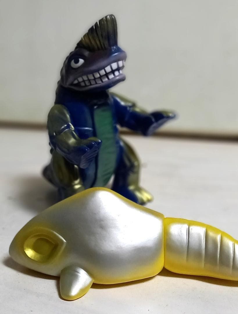 ☆ガバドン 2体 マーミット 2000年 ウルトラマン ムービーモンスター