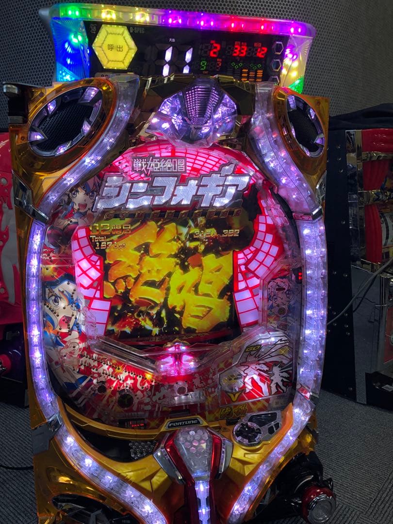 CRフィーバー戦姫絶唱シンフォギア クリスパネル パチンコ 実機 - メルカリ