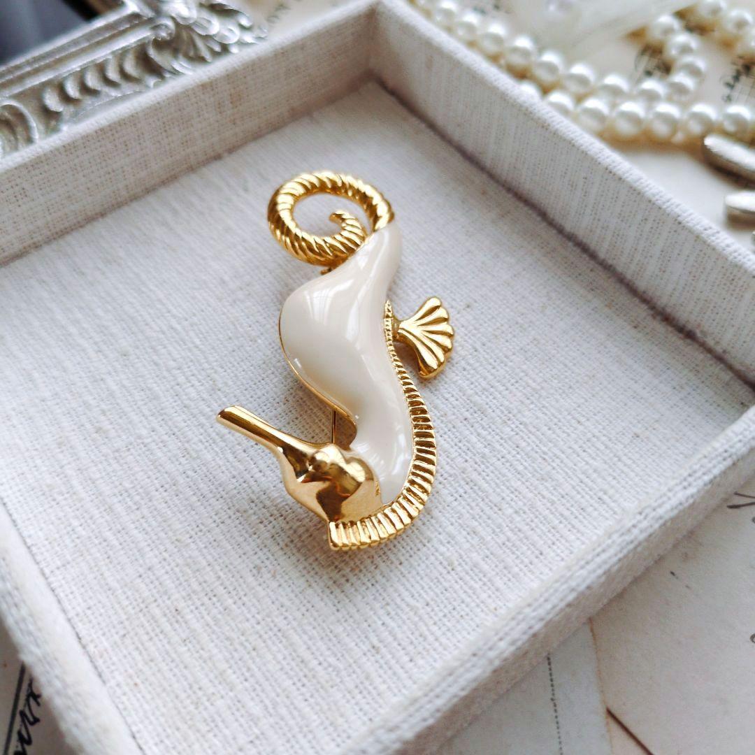 TRIFARI トリファリ タツノオトシゴ シーホース ブローチ 海の生き物