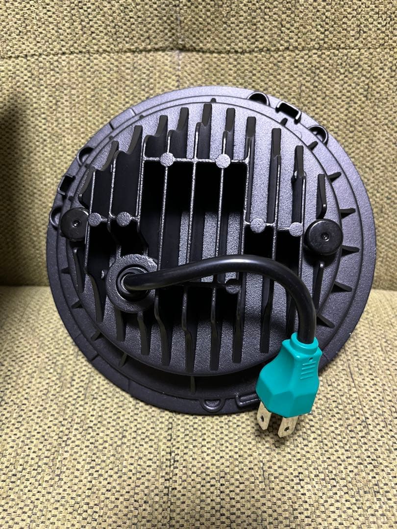 新品未使用 7インチ プロジェクターLEDヘッドライトMS-880N-B - メルカリ