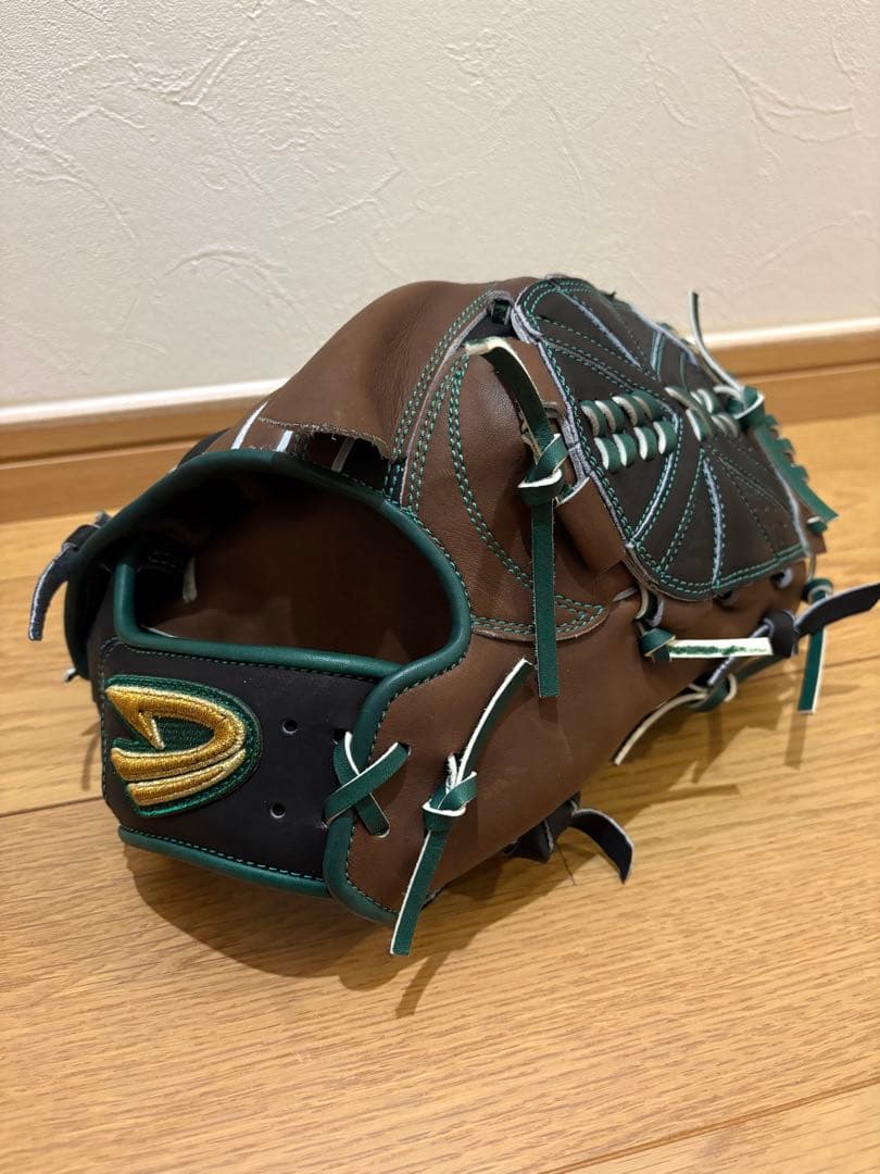 ディークエスト　オーダー　軟式投手用グラブ　新品未使用 ディークエスト 硬式グローブ オーダーグラブ 投手ピッチャー用 右投げ