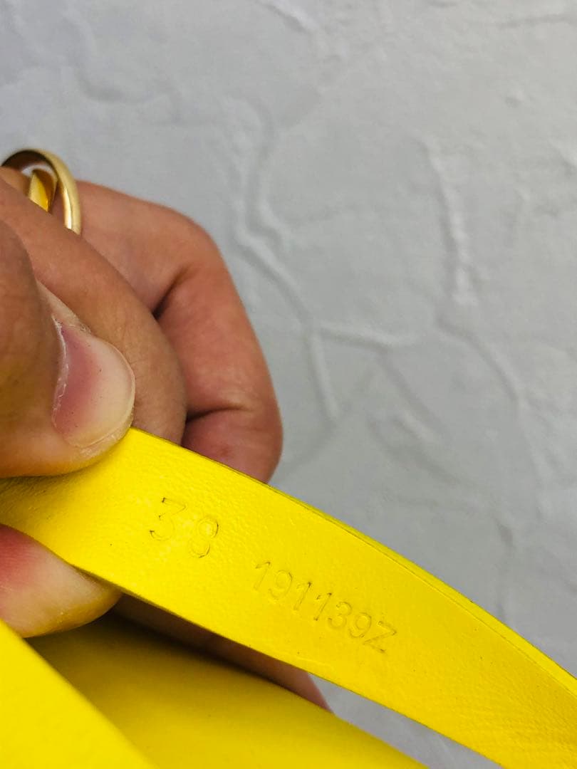 HERMES エルメス レザービーチサンダル 黄色の通販はau PAY マーケット