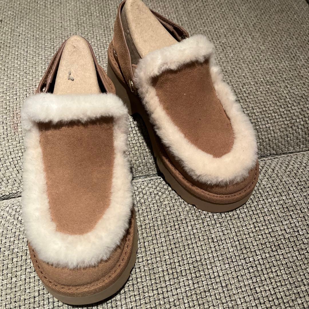 UGG スエードファーサボサンダル ブラウン UGG スエードファーサボサンダル ブラウン - メルカリ
