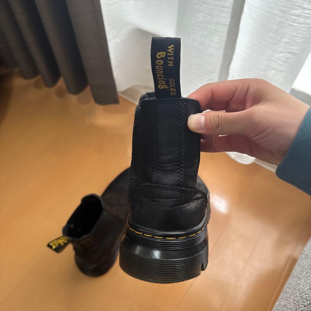 Dr.Martens チェルシーブーツ ブラック EU39 グアム購入 - メルカリ
