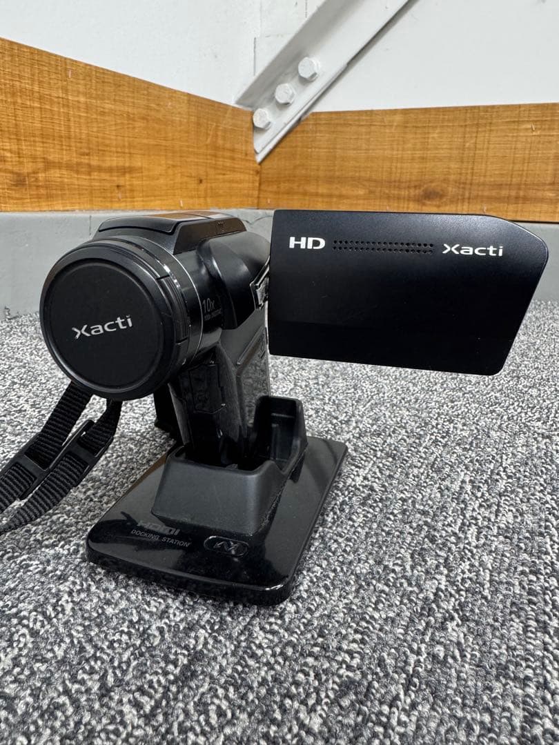 SI178☆SANYO☆Xacti☆HD☆デジタルムービー☆カメラ ☆付属品あり Amazon | SANYO デジタルムービーカメラ Xacti DMX-HD1A シルバー