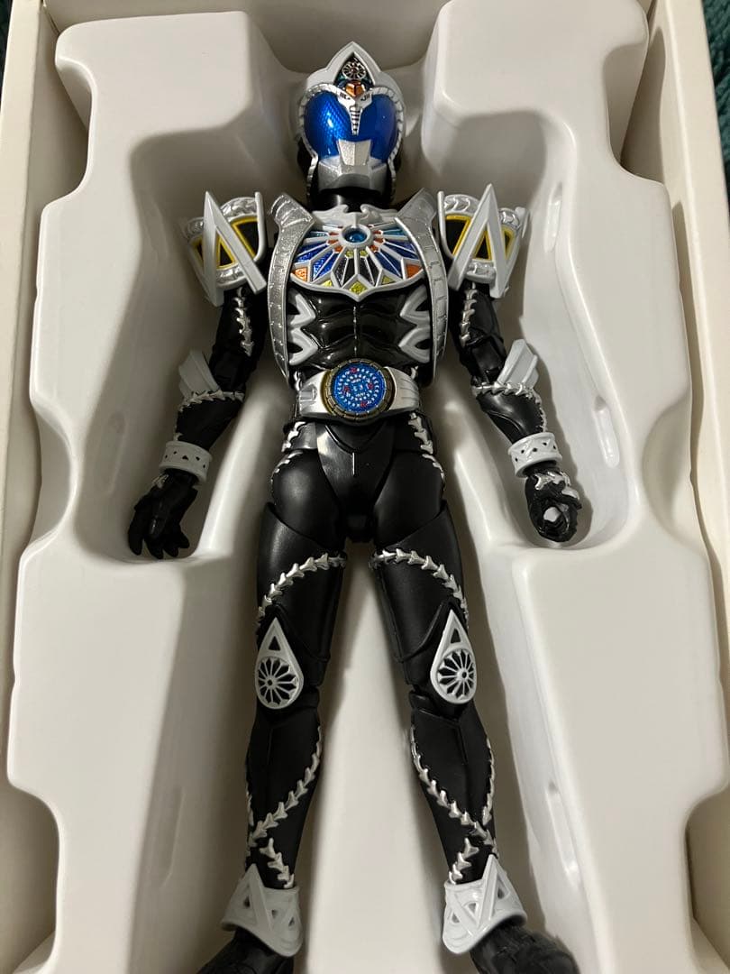 真骨彫製法　S.H.Figuarts　仮面ライダーサガ