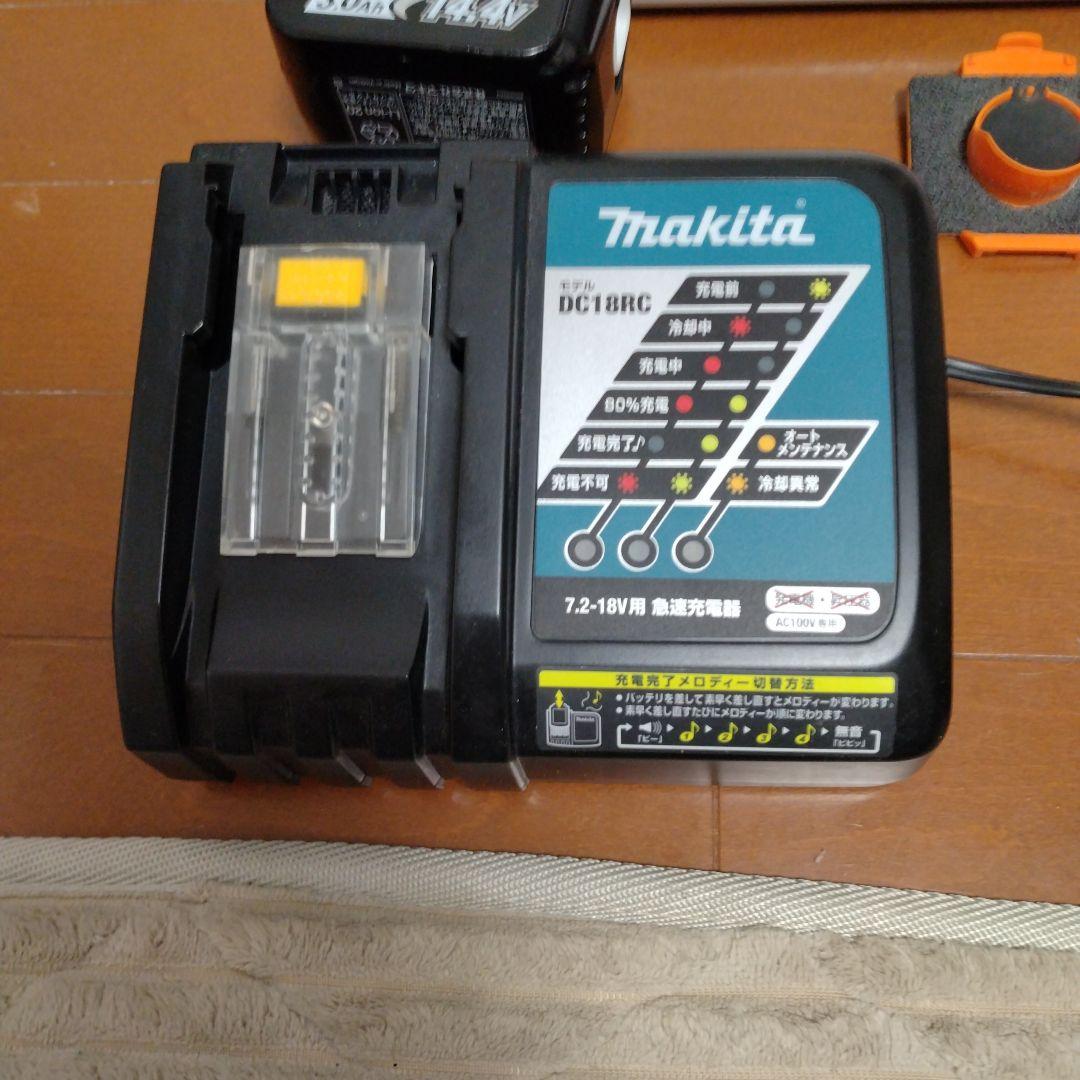 マキタ スティッククリーナー 本体 バッテリー 充電器 スタンド付き 14.4V