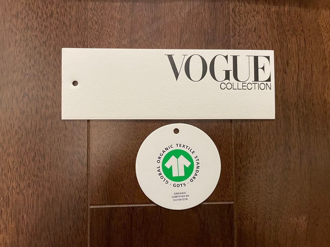 文太さま専用 新品 VOGUE ロゴ刺繍スウェット クリーム Sサイズ - メルカリ