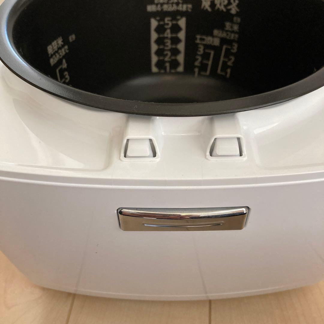 Mitsubishi 炊飯器 1.0L ホワイト　炭炊釜