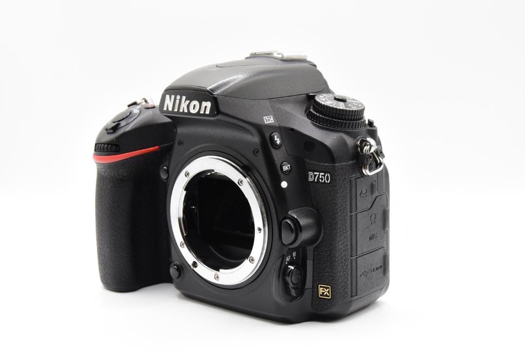 ■ 美品 ■ニコン Nikon D750 ボディ《S数65419回/元箱付き》