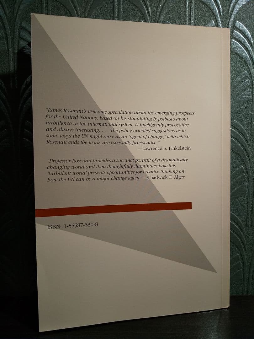 洋書〉激動の世界における国連