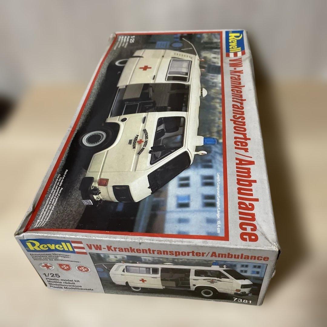 Revell 1/25 VW 救护车 模型 内袋未開封 外箱傷み Ln530