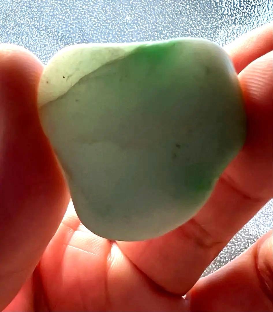 【大幅値下】糸魚川産　翡翠原石　天然　鑑賞石　国石 14.6g