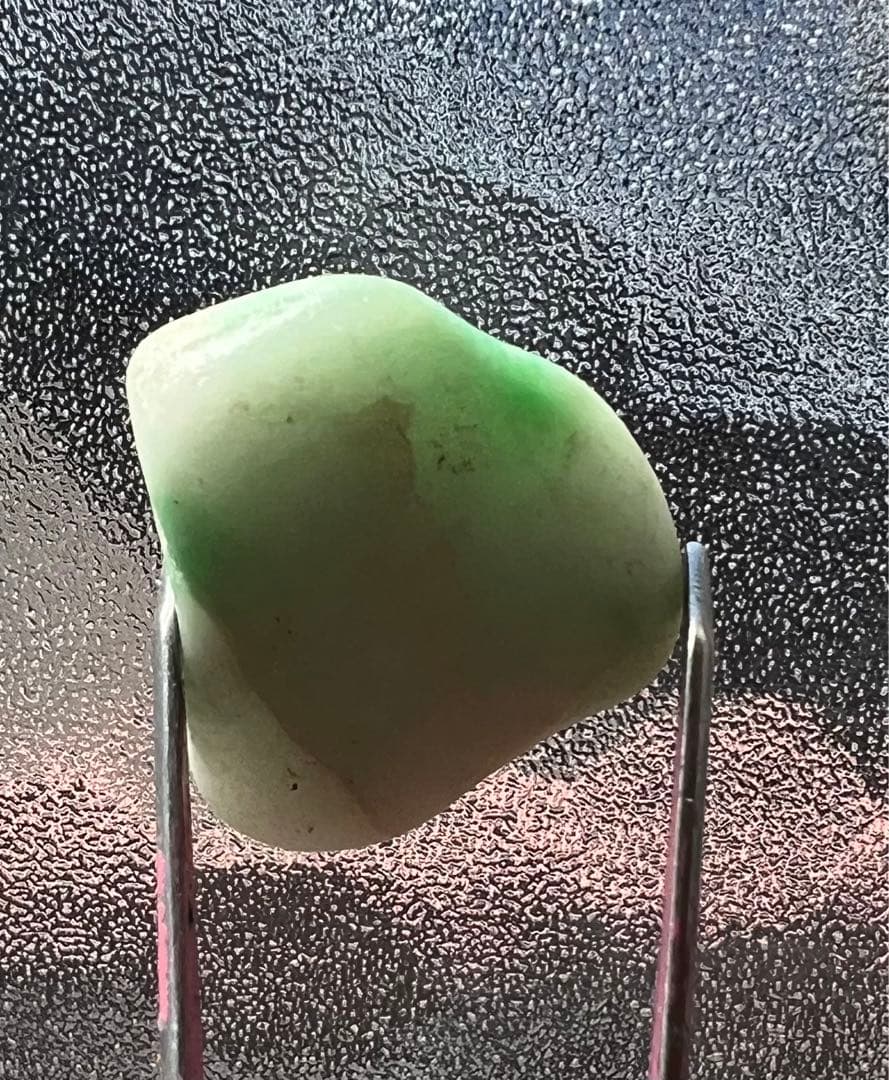 【大幅値下】糸魚川産　翡翠原石　天然　鑑賞石　国石 14.6g