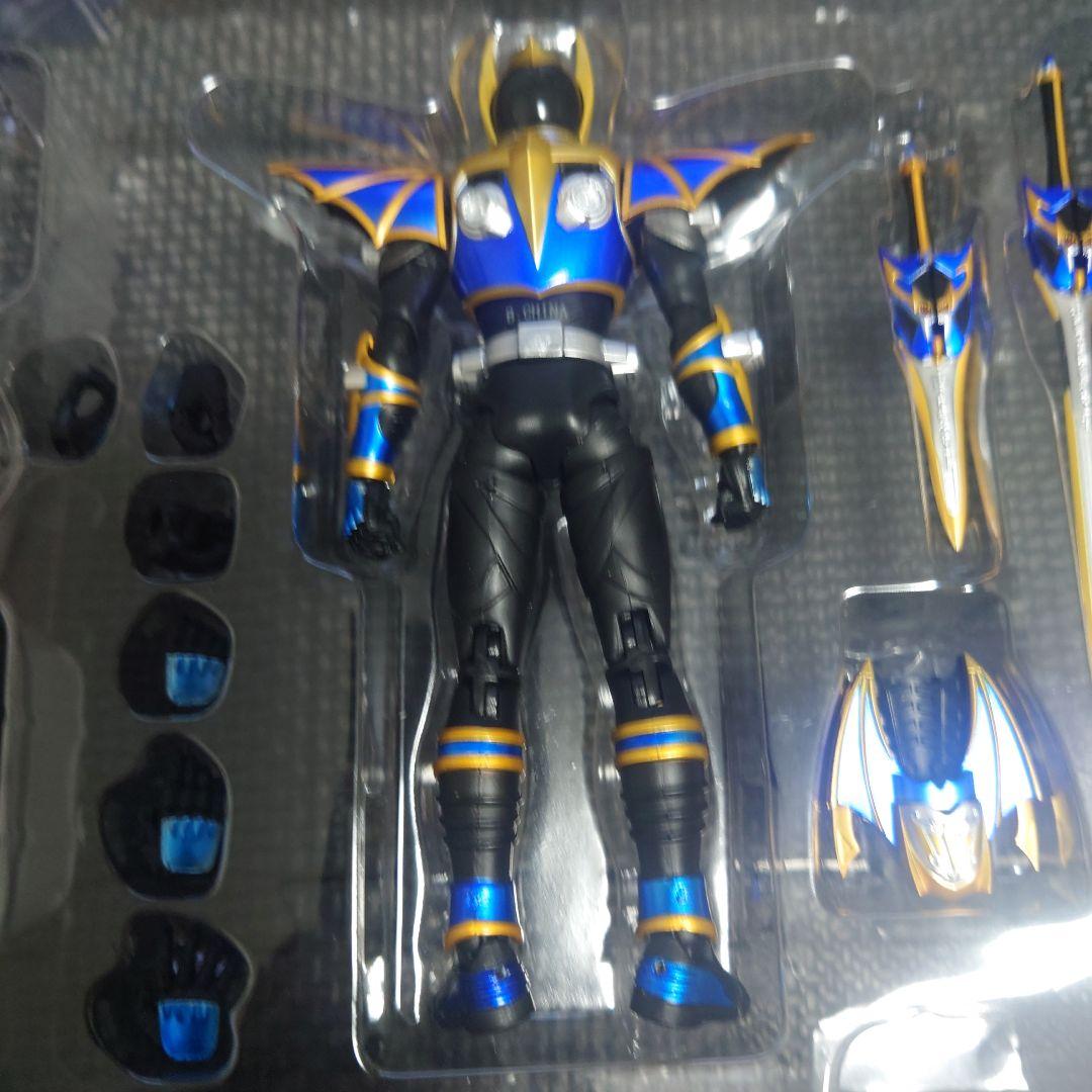 開封美品 S.H.Figuarts 龍騎サバイブ＆ナイトサバイブ 2体セット