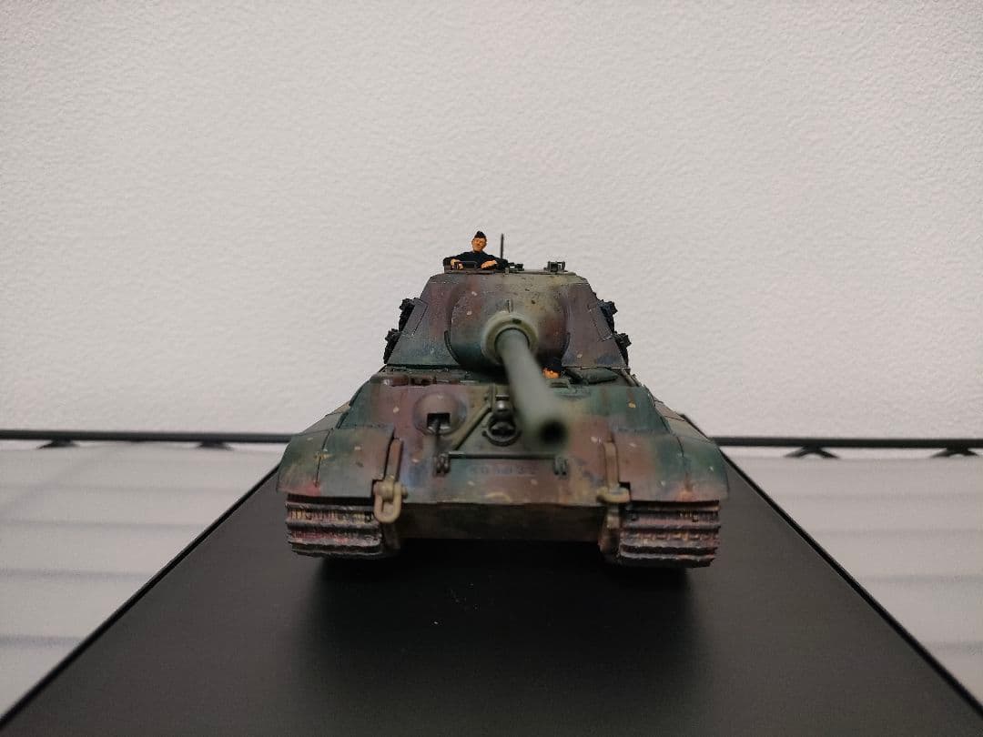 タミヤ1/48ドイツヤークトタイガー完成品 （ディスプレイケース付き）