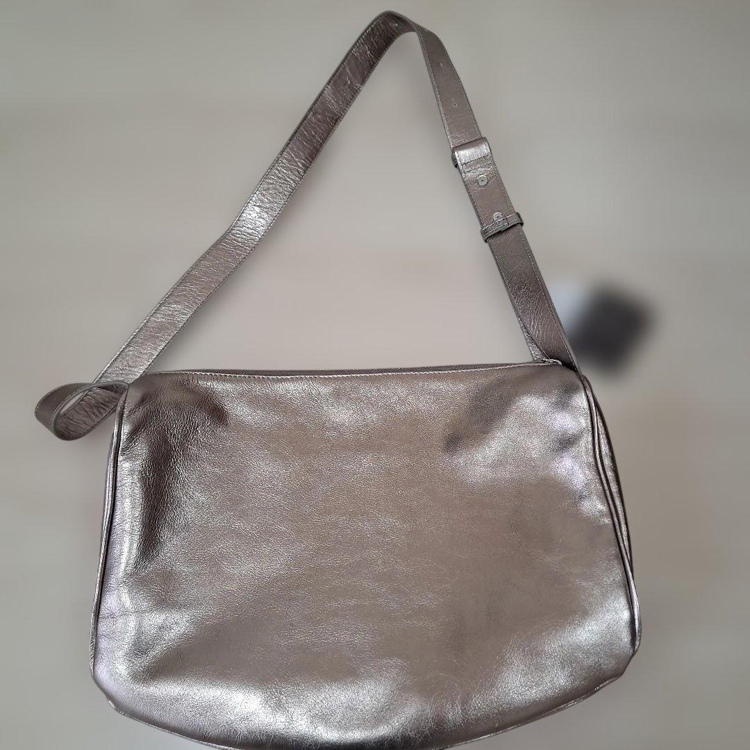 イアパピヨネ スワローマチショルダー アンティークゴールド - メルカリ