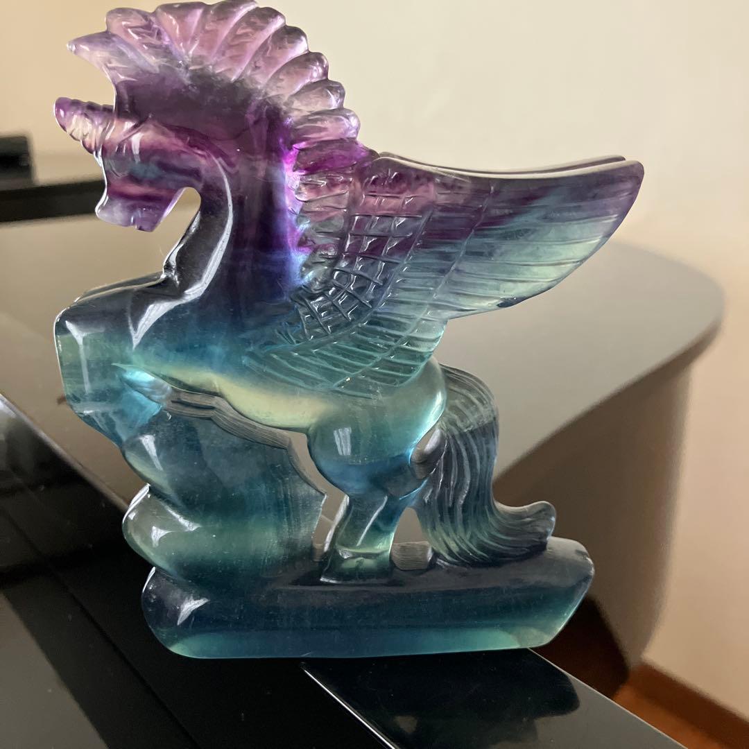 トリプルカラーフローライト　ペガサス　天然石置物 トリプルカラーフローライト ペガサス 天然石置物
