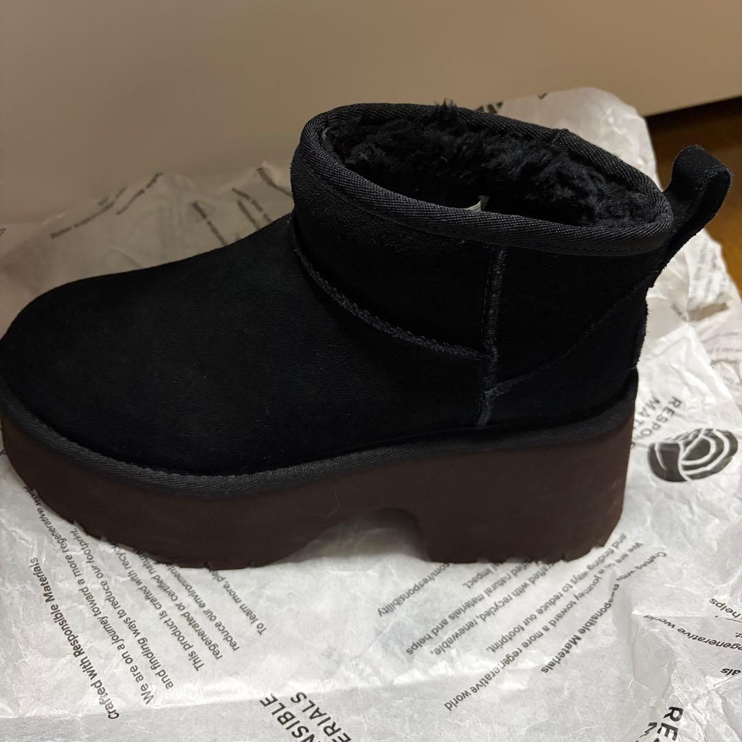 美品　UGG 厚底ムートンブーツ 23〜23.5cm