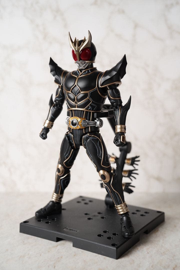 【塗装済完成品】　Blokees 仮面ライダークウガ　アルティメットフォーム 仮面ライダークウガ プラモ レビュー | アルコンのゆったりプラモ