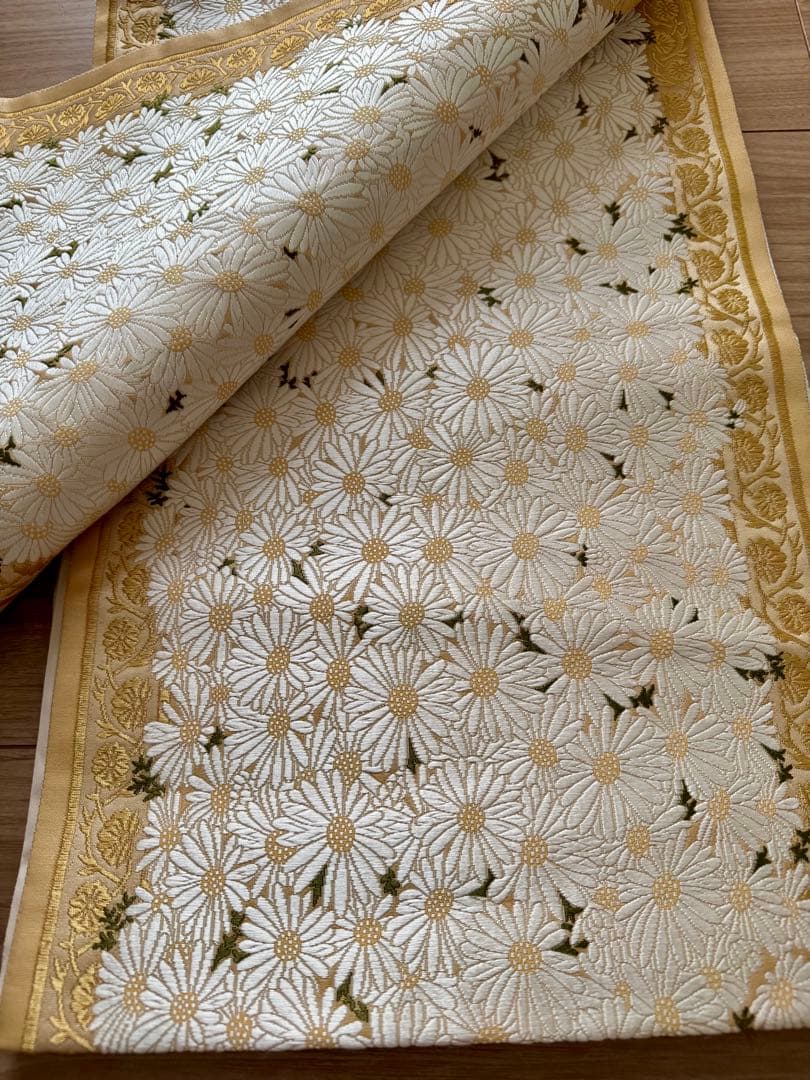 高級 袋帯 正絹 六通柄 山口弘躬 献上木春菊 唐織 金糸使用 山口美術織物 楽天市場】山口美術織物謹製 唐織礼装用袋帯 六通柄 献上春菊文【袋帯