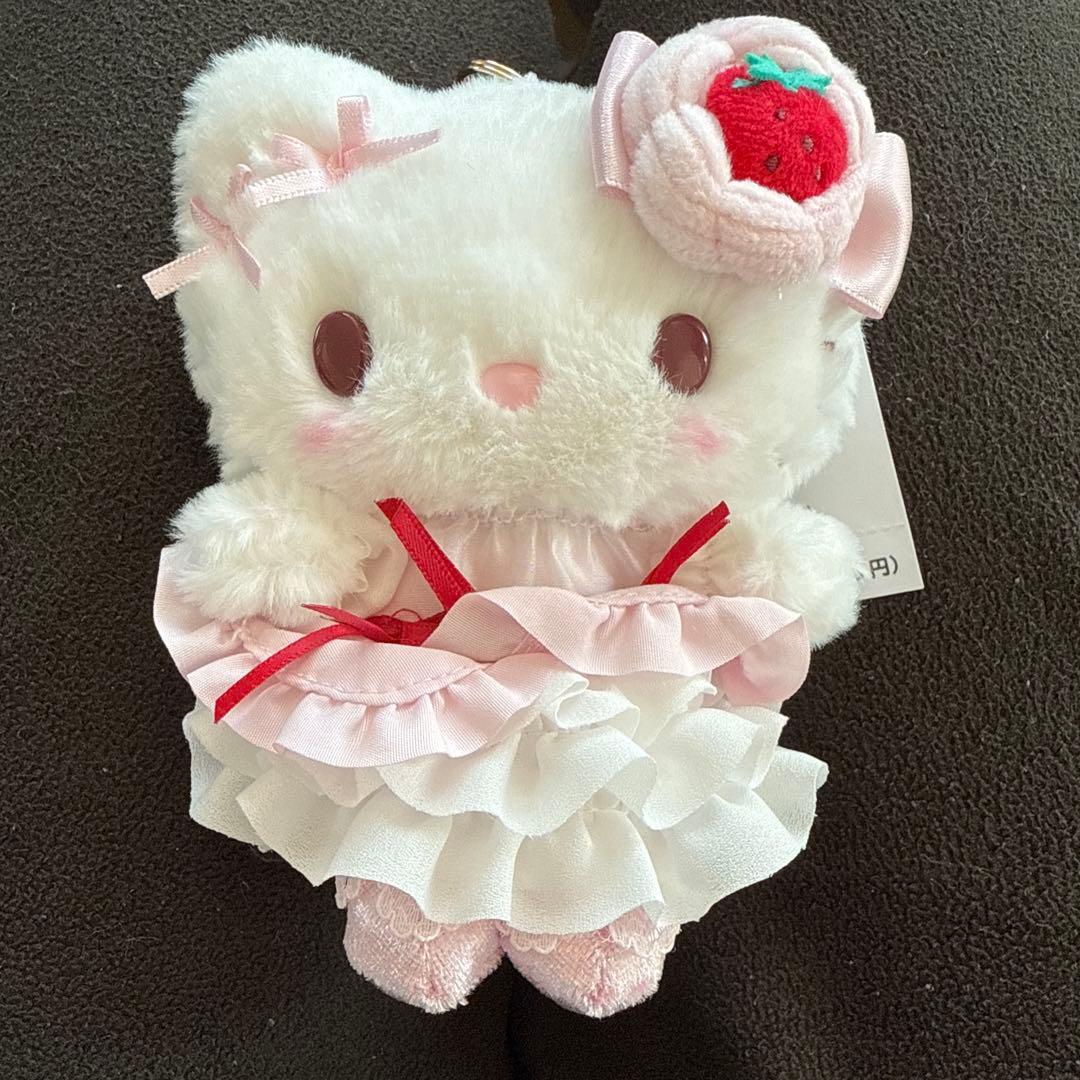 サンリオ いちごホイップケーキ ハローキティ ぬいぐるみ マスコット いちごホイップケーキデザインシリーズ｜サンリオ