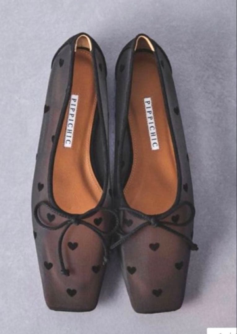 新品　＜PIPPICHIC＞ハート AMBER バレエシューズ PIPPICHIC - ピッピシック AMBER ハート柄フラットシューズ ブラック