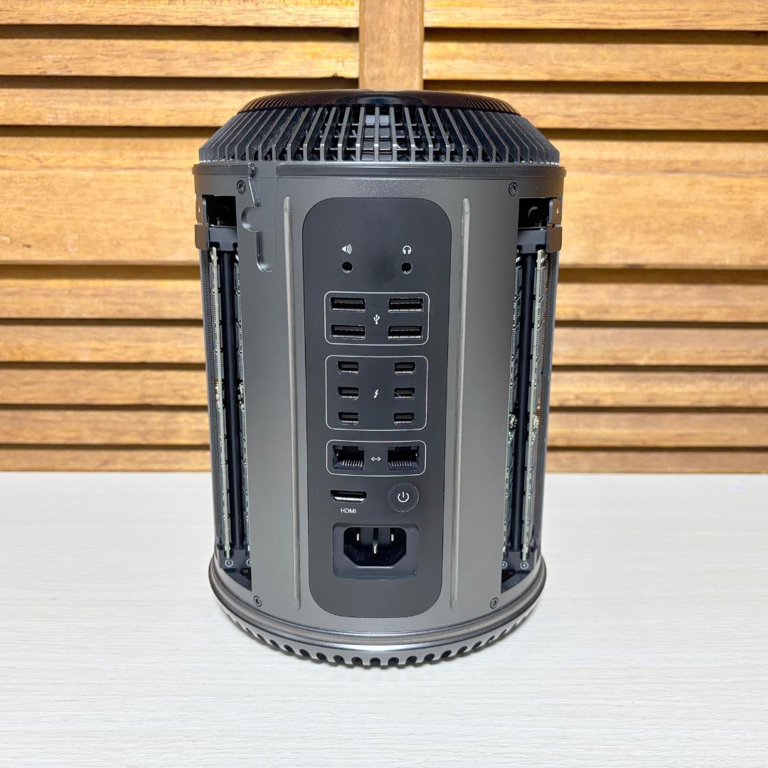 Mac Pro(Late 2013)　 3.0GHz・64GB・1TB