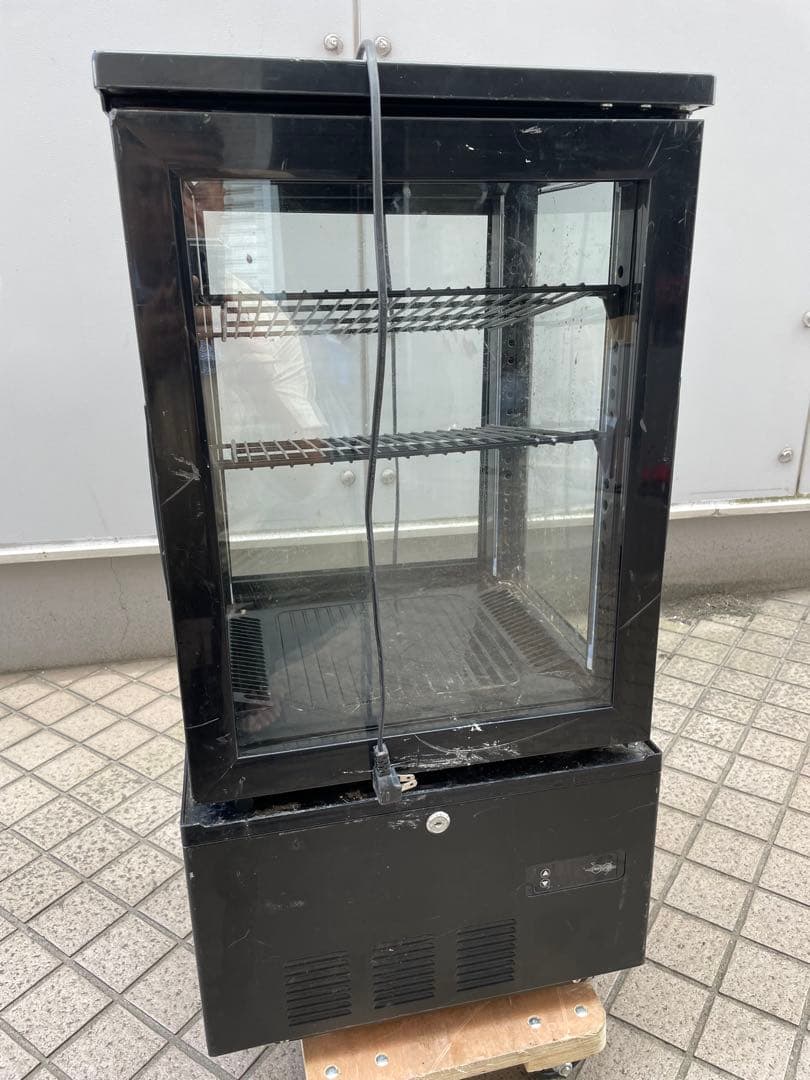 4面ガラス冷蔵ショーケース 黒 楽天市場】4面ガラス 冷蔵ショーケース 卓上型 84L ブラック R4G-84SLB