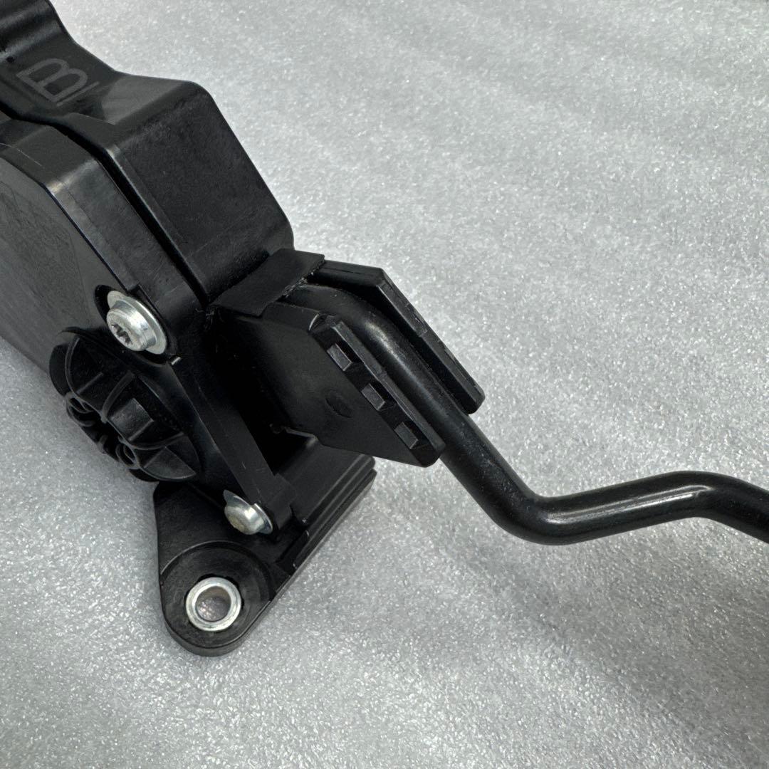 ハイレスポンスアクセルAssyユニット(GR86 ZN8/BRZ ZD8専用) - メルカリ