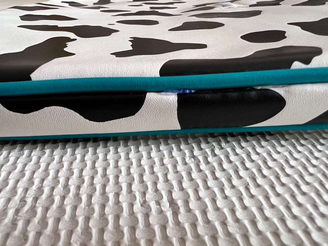 Peco Club 牛柄 ノートPCケース