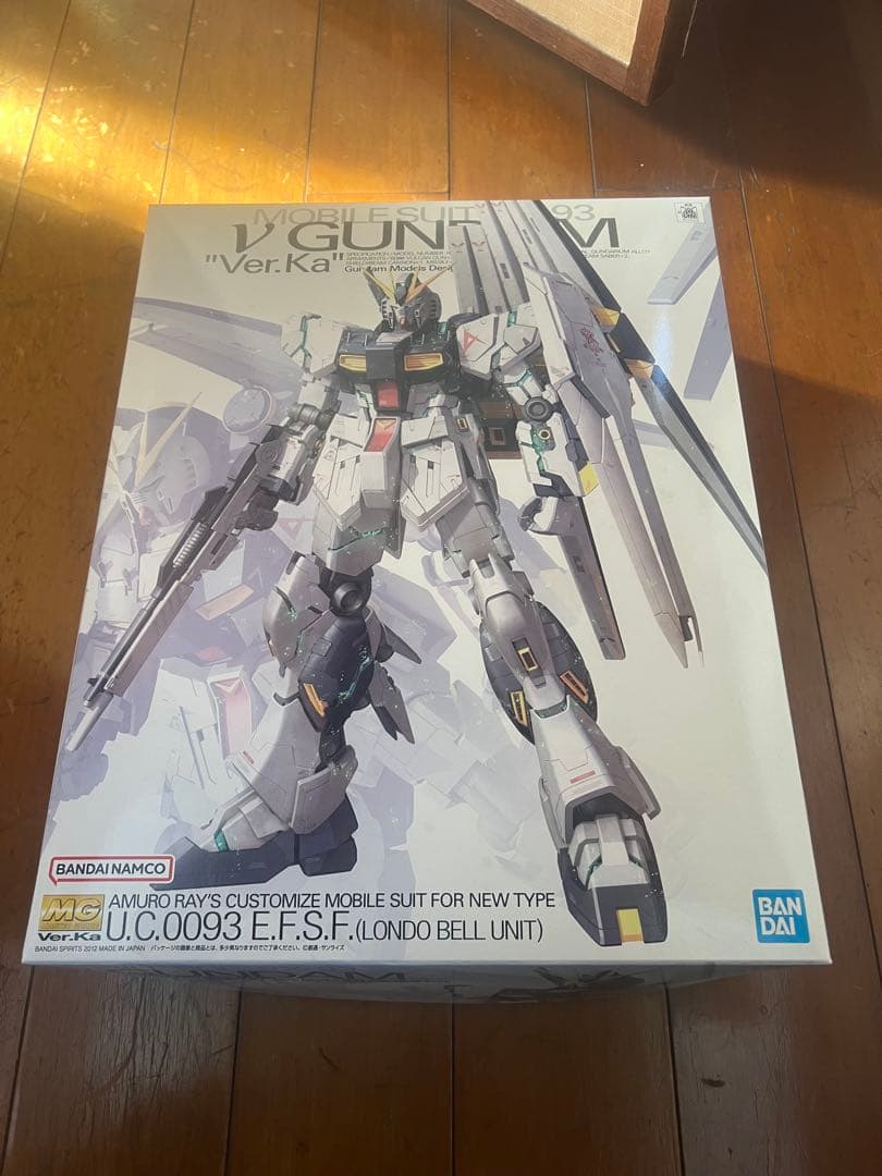 お年玉正月限定セール✨[送料込・最安値]MG νガンダムver.ka 1/100 MG 1/100 νガンダム Ver．Ka（プレミアムデカール付属）【機動戦士
