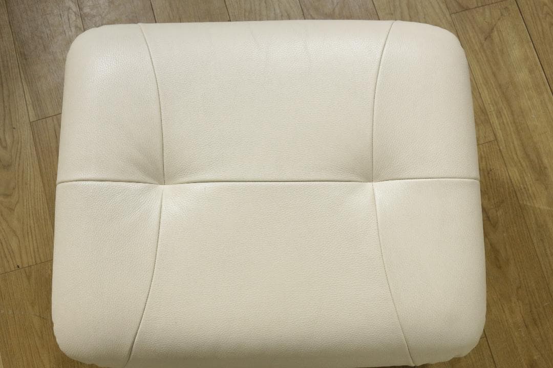 ラ*ー様 カリモク☆CHITANO☆オットマン☆スツール☆Z12126Z922