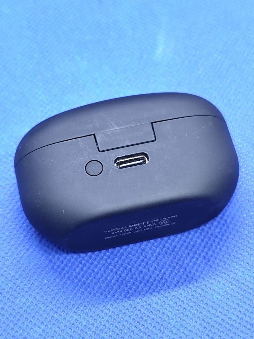 SONY・WF―1000XM5の充電ケースのみ 中古品①