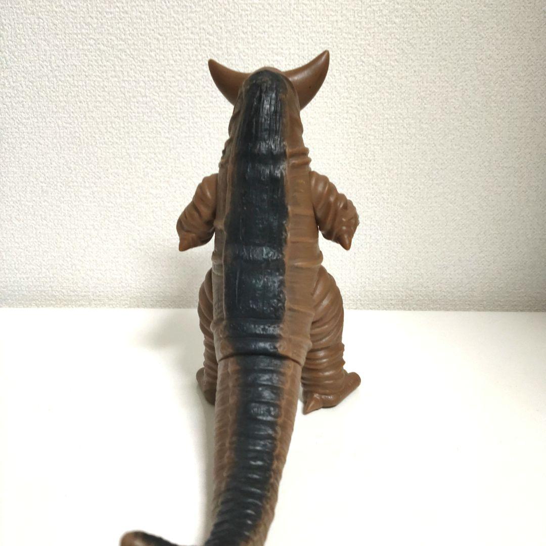 円谷プロバンダイJAPAN ゴモラ 全長36センチ