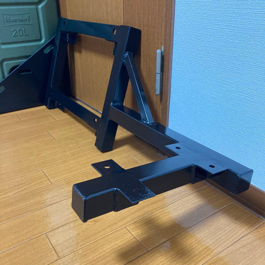 FJクルーザー ジェリ缶ホルダー ポリ製ジェリ缶付き - メルカリ